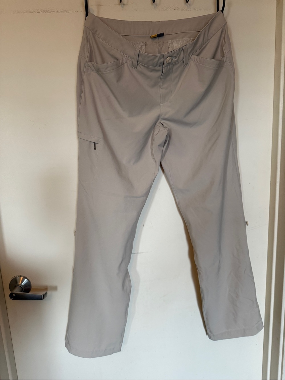 Eddie Bauer Women’s Cargo Pants - Light tan
